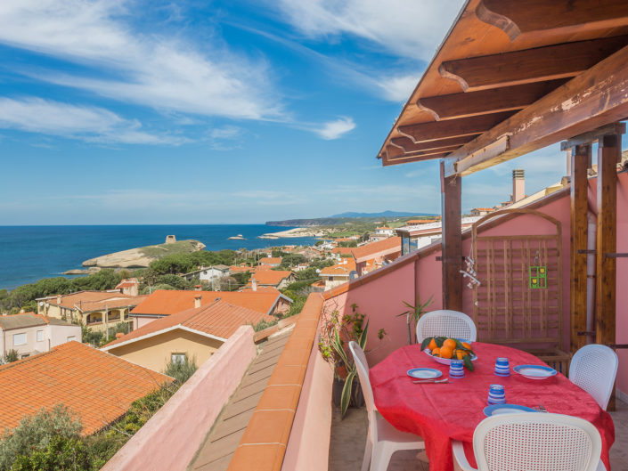 fotografia di architettura realizzata a Torre del Pozzo con bellissima vista su S'Archittu e il mare. Sardegna