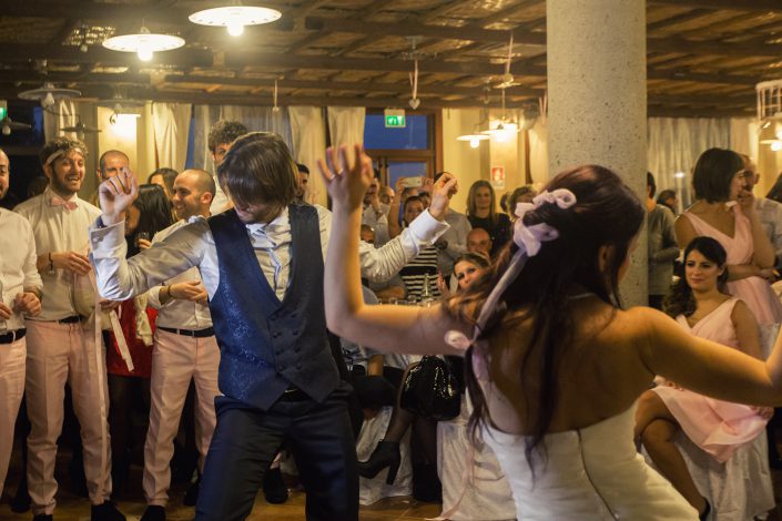 Fotografia di matrimonio realizzata a Cabras, provincia di Oristano. Festeggiamenti della coppia