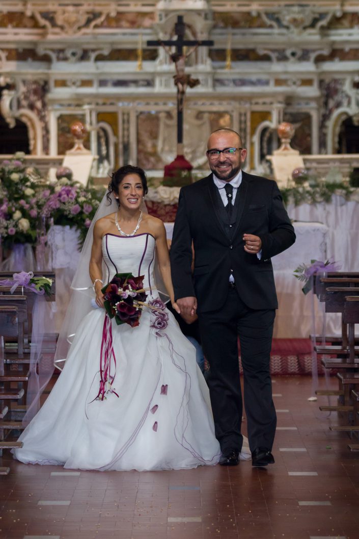 Fotografia di matrimonio realizzata a Cabras, provincia di Oristano, uscita dalla Chiesa